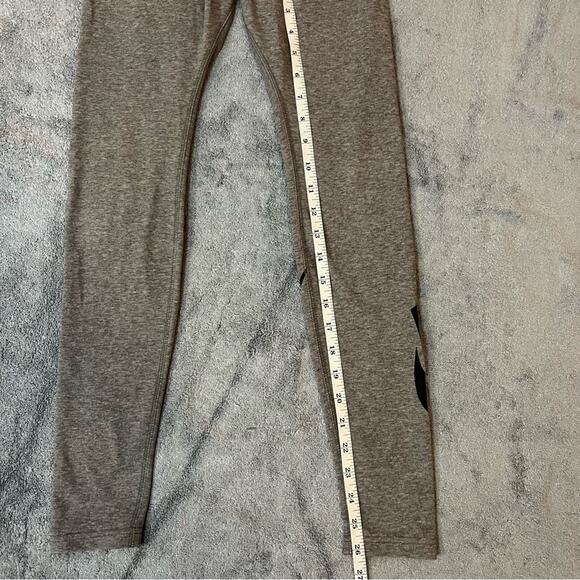 Nike Gray Grey Full Length Tight Fit Leggings Black Swoosh Logo Size Small - Picture 8 of 9
